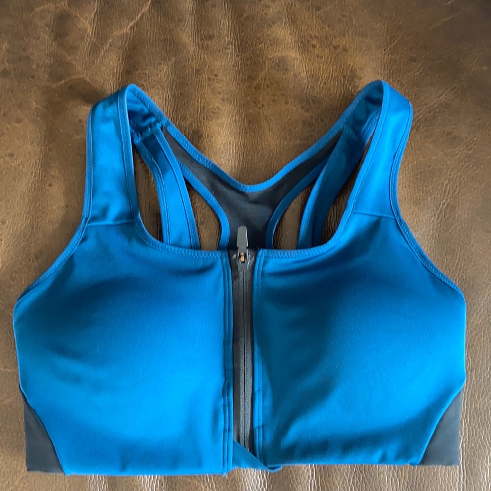 Nike zip-up sports bra